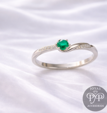 Anillo Solitario de Esmeralda en Plata