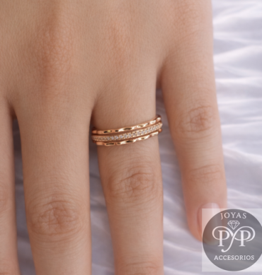 Anillo Elegante con Baño de Rodio